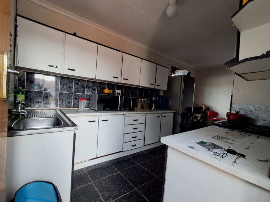 To Let 3 Bedroom Property for Rent in Northcrest Eastern Cape